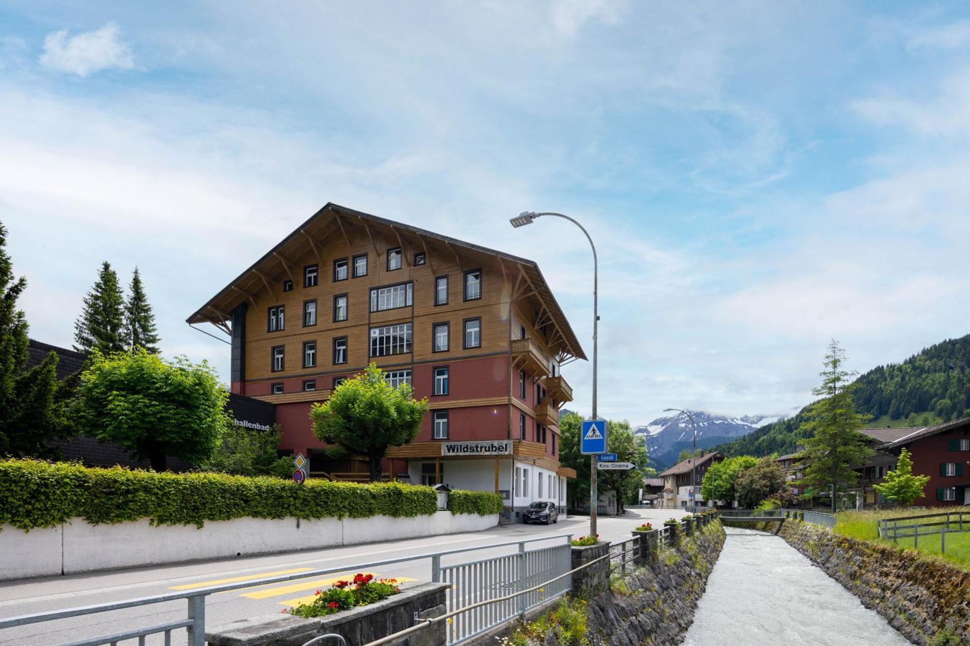 Sporthotel Wildstrubel Lenk Esterno foto