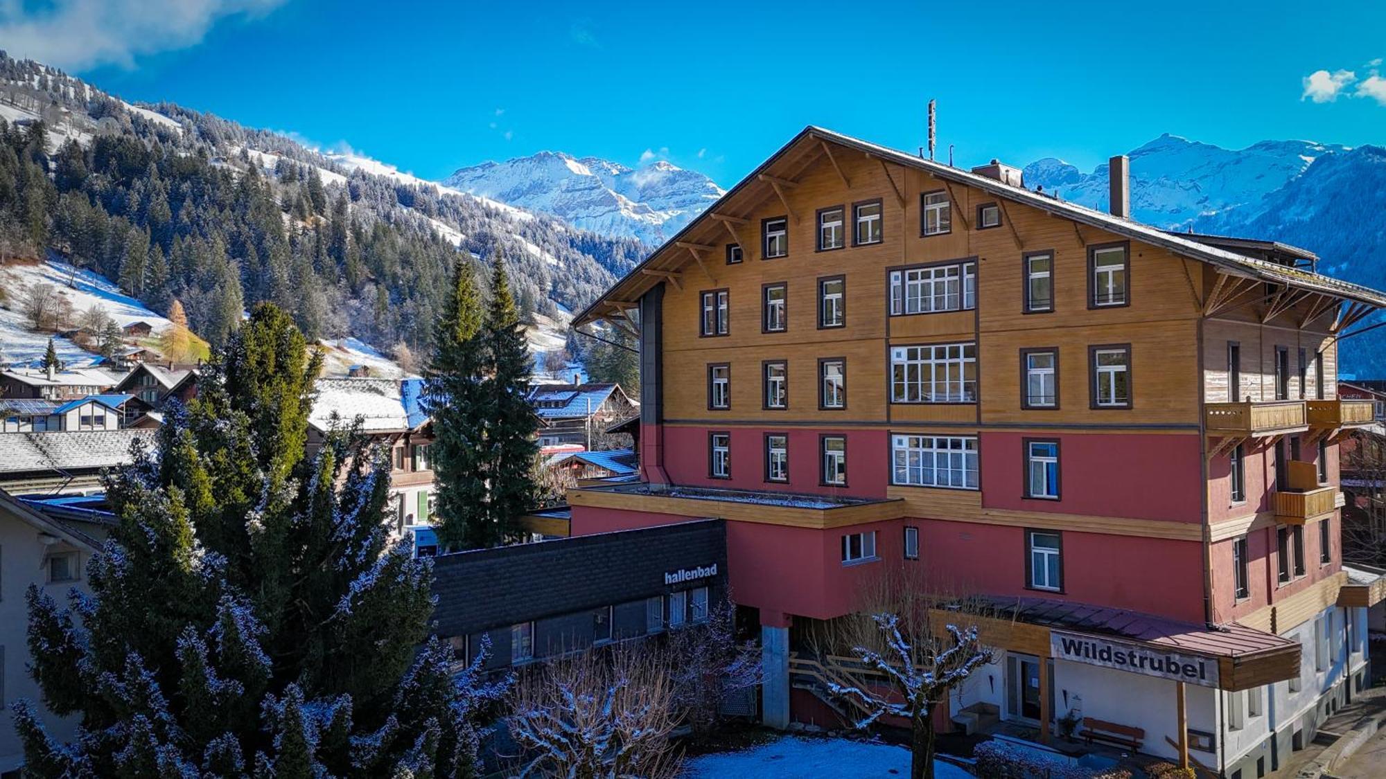 Sporthotel Wildstrubel Lenk Esterno foto